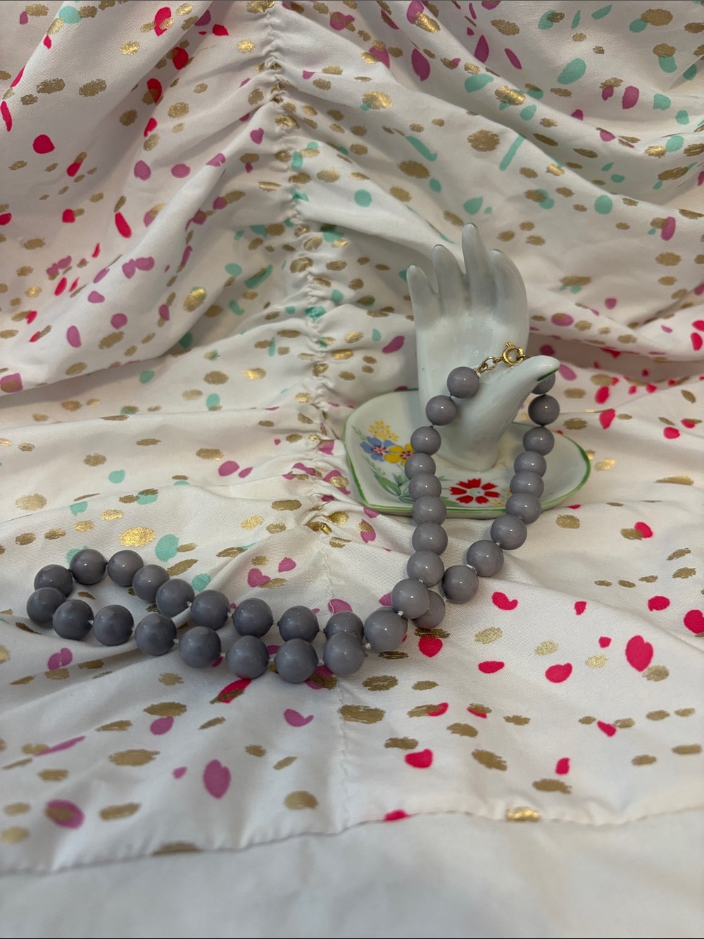Multi-Color Pearl and Bead Necklace Set - Blue, Red, Navy, Cream entire Lot of 5 - Picture 8 of 9